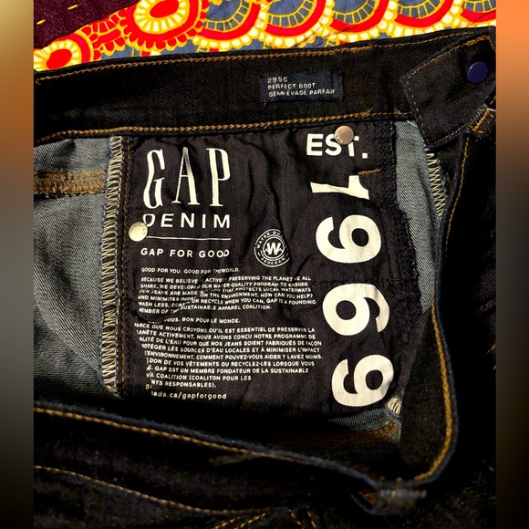 Perfect Boot Gap Jeans - Picture 1 of 5